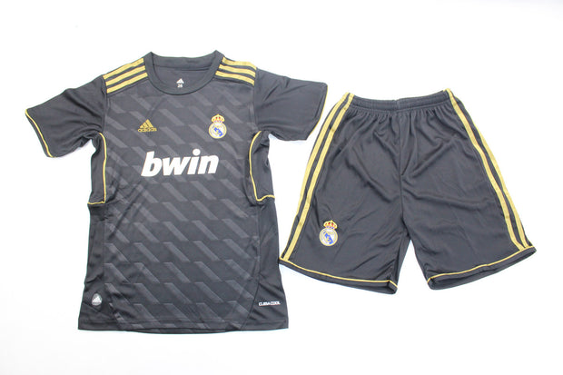 R. Madrid Away 11/12 Kids Retro Kit (Includes Shorts)