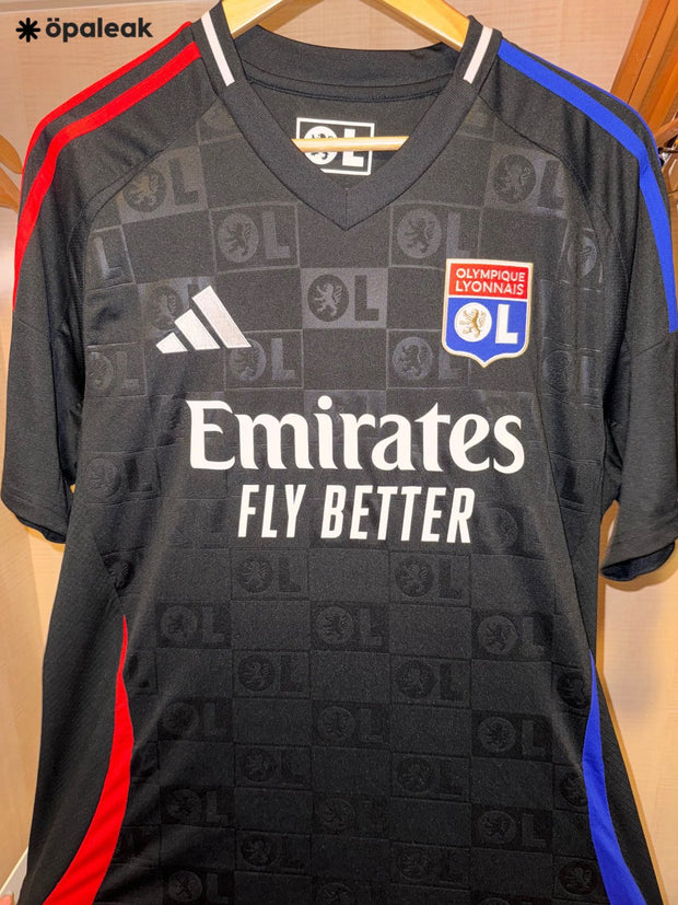 Lyon Away 24/25 Standard Kit