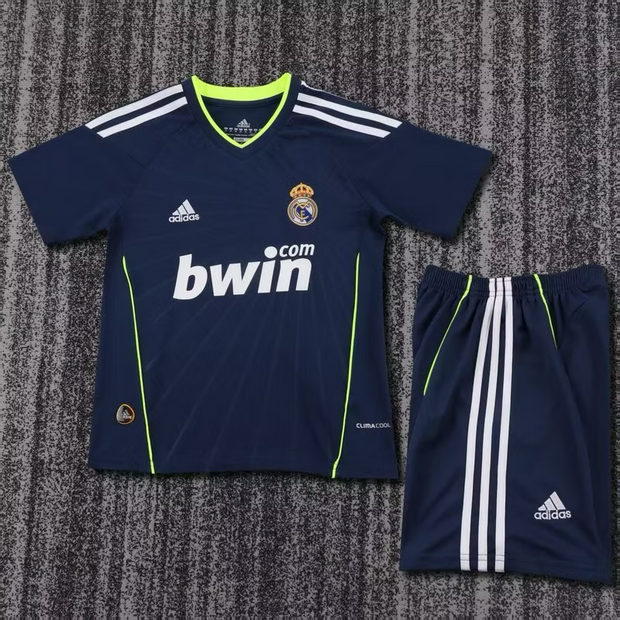R. Madrid Away 10/11 Kids Kit (Includes Shorts)