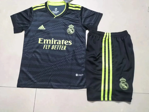 R. Madrid 22/23 Kids 3rd Jersey (includes shorts)
